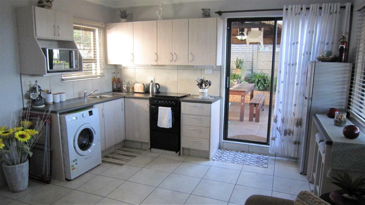 See Rus Self Catering Unit In Westbrook Kzn Private Neat And Cosy Exterior foto